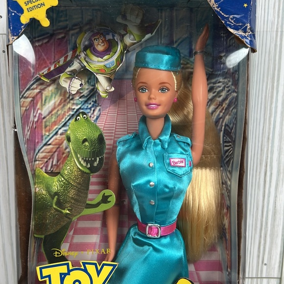 Toy Story 2 Tour Guide Barbie Doll 1999 Special Edition Disney Pixar 24015 NIB - Picture 3 of 11